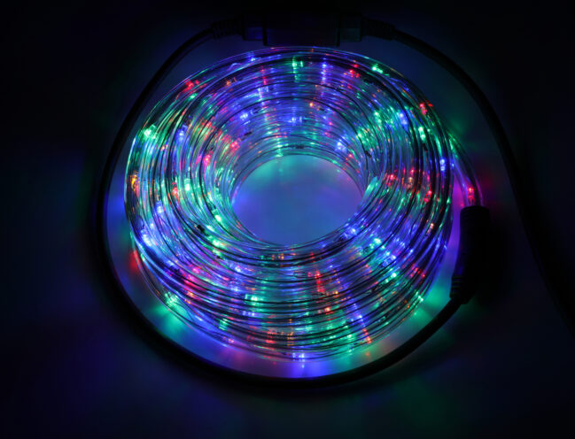 LED lempučių girlianda žarnoje