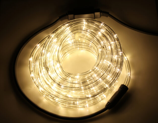 LED lempučių girlianda žarnoje