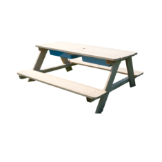 Vaikiškas žaidimų ir užkandžių stalas